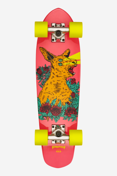 Cruiser globe Blazer - Lazer Roo La Globe Blazer de 26" es una patineta cruiser compacta con ruedas cónicas suaves, perfecta para la ciudad. Fabricada en arce duro unido con resina, presenta un cóncavo sutil y un kicktail. Está decorada con gráficos de Hirotton y una lija negra recortada.